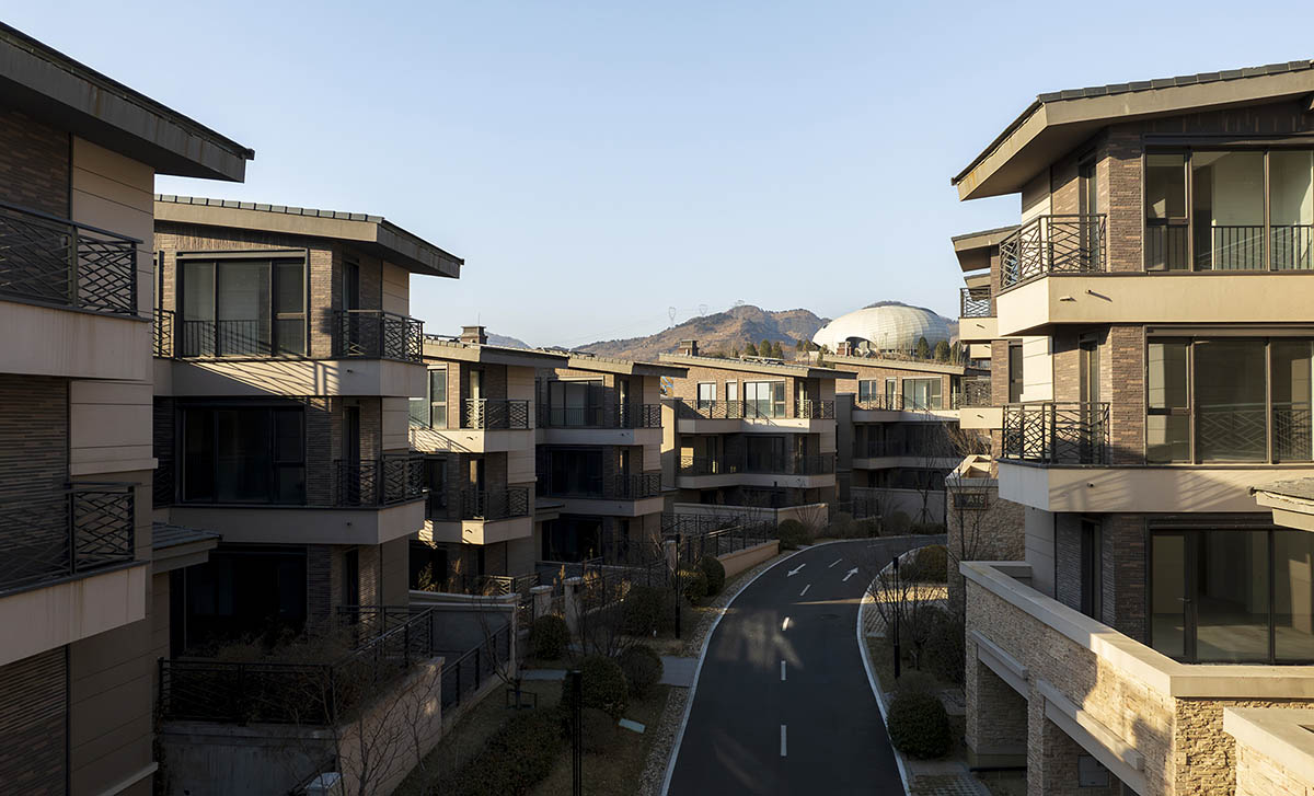 Wutopia Lab unveils The Rock at ancient spring town in Hebei, China