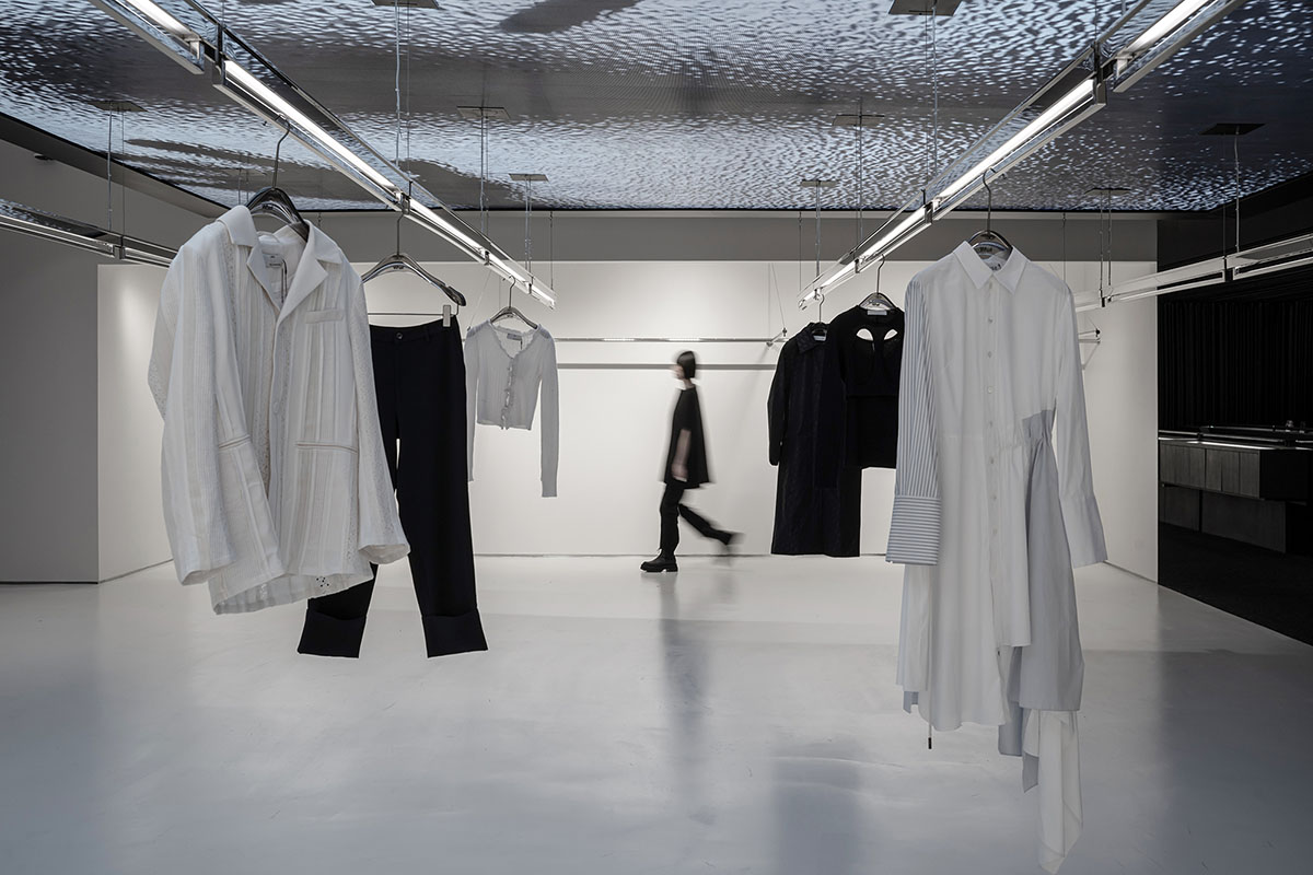 Various Associates integrates giant variable screens to interiors of fashion boutique in Chengdu