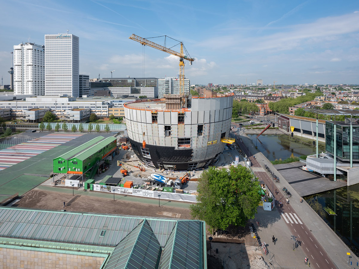 New Photos Released For The World’s First Publicly Accessible Art Depot by MVRDV in Rotterdam