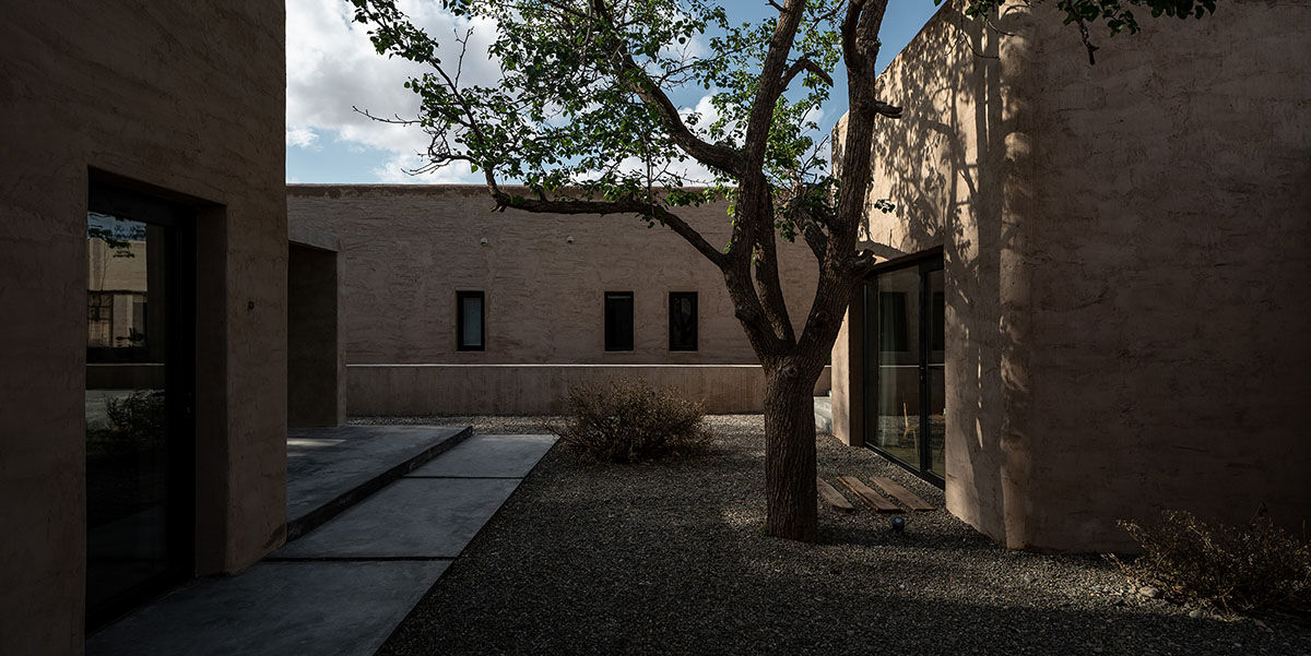 DAS Lab completes Lost Villa Boutique Hotel with earth-toned colours and smooth details in Ningxia