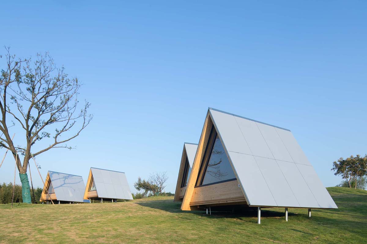Wiki Tribe cabins, made of modular wooden system, have been built with local participants in Huzhou