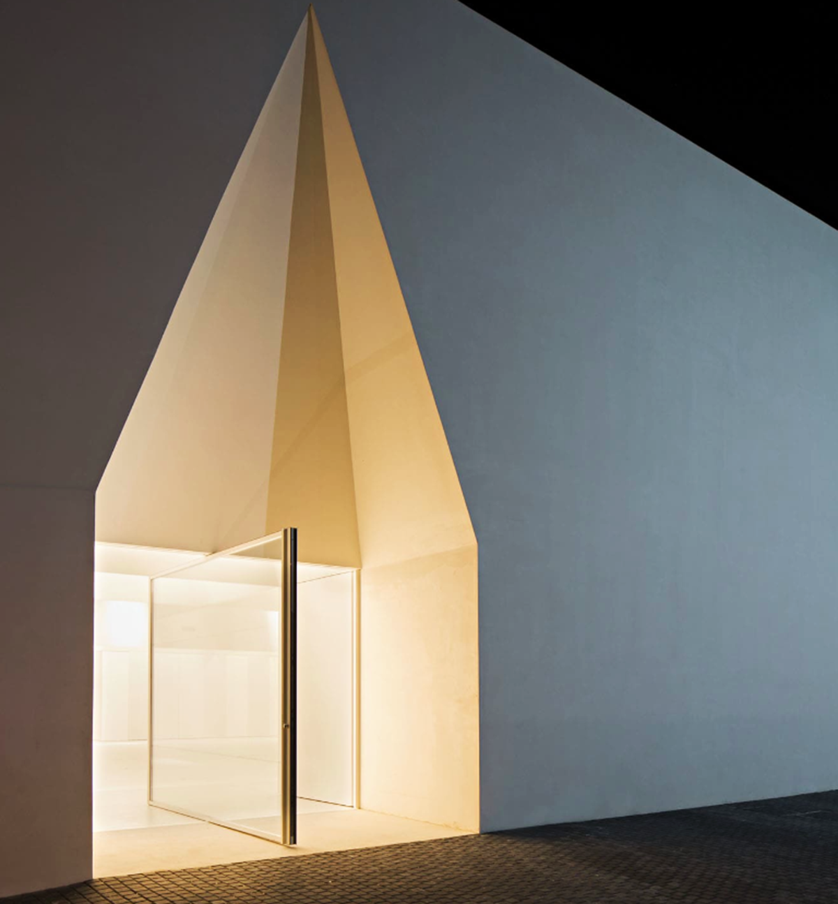 Aires Mateus carves out new meeting centre in Portugal irregularly to create openings