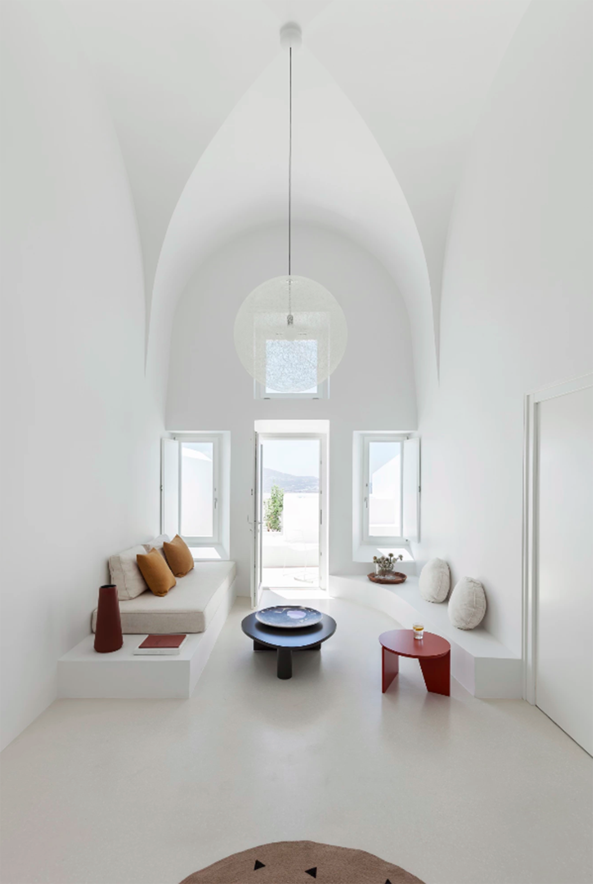 Kapsimalis Architects' Summer Residence in Santorini presents exploration of amorphous curves