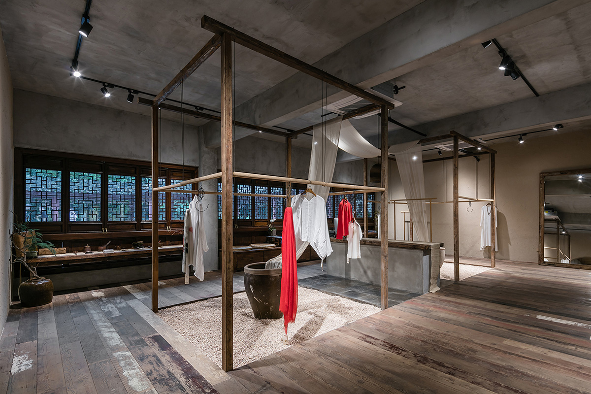 Yiduan Shanghai Interior Design Combined Zenist Spirit into the Headquarters of a Clothing Brand