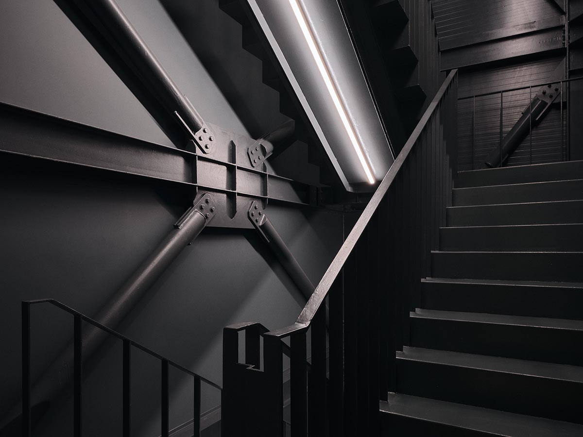 Nevzat Sayin wraps art gallery with a reddish brown façade in a historic district of Istanbul