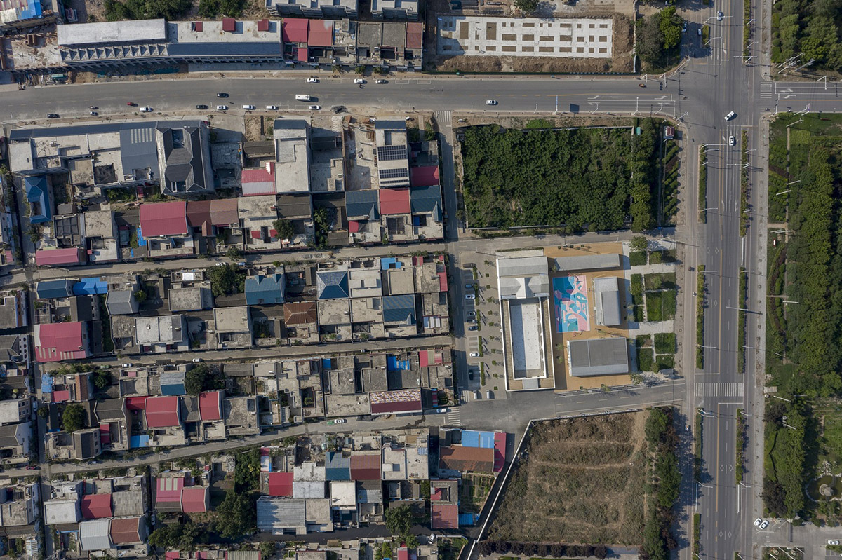 Studio 10 built community center featuring vaulted volumes and smooth corners in Jiaozuo