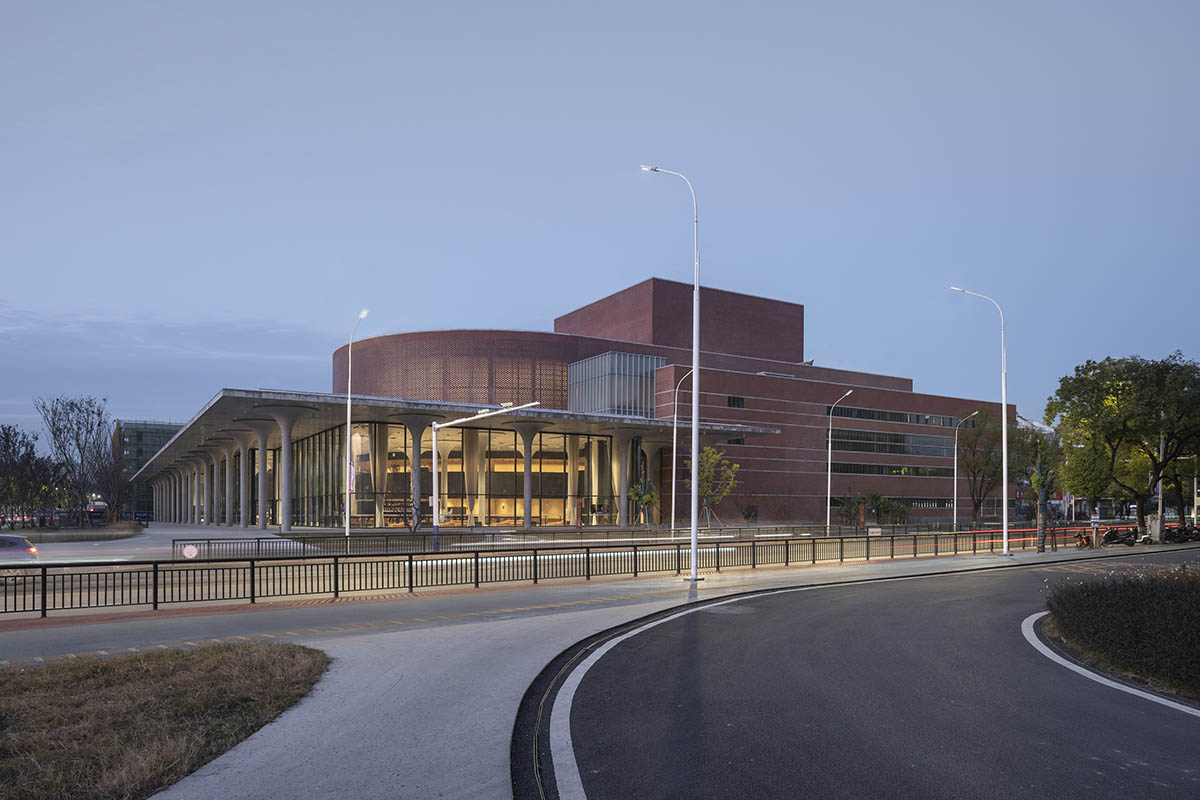 David Chipperfield Architects adds theatre and hotel buildings as part of Ceramic Art Avenue complex