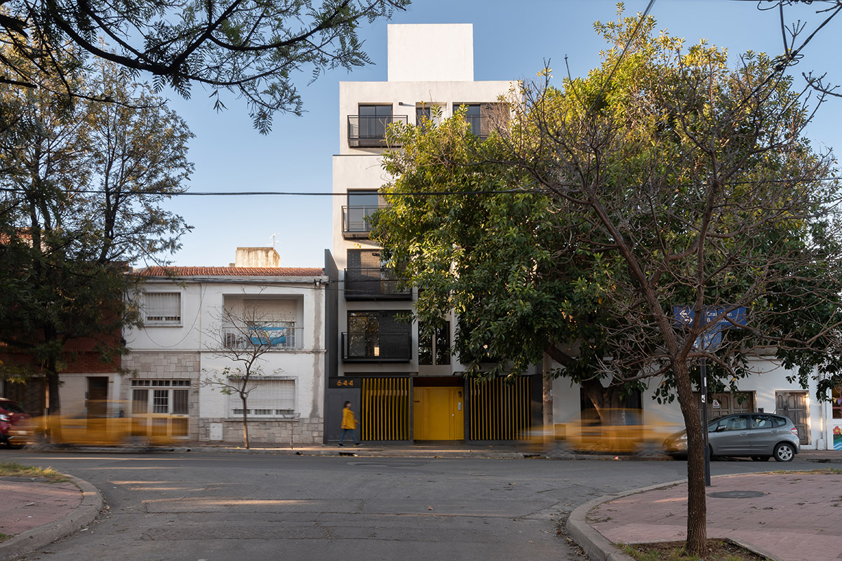 Quaranta & Coraglio Arquitectos completes Casa 40 Building in Cordoba