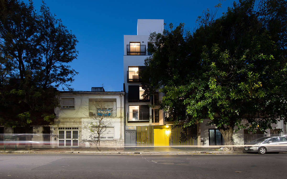 Quaranta & Coraglio Arquitectos completes Casa 40 Building in Cordoba