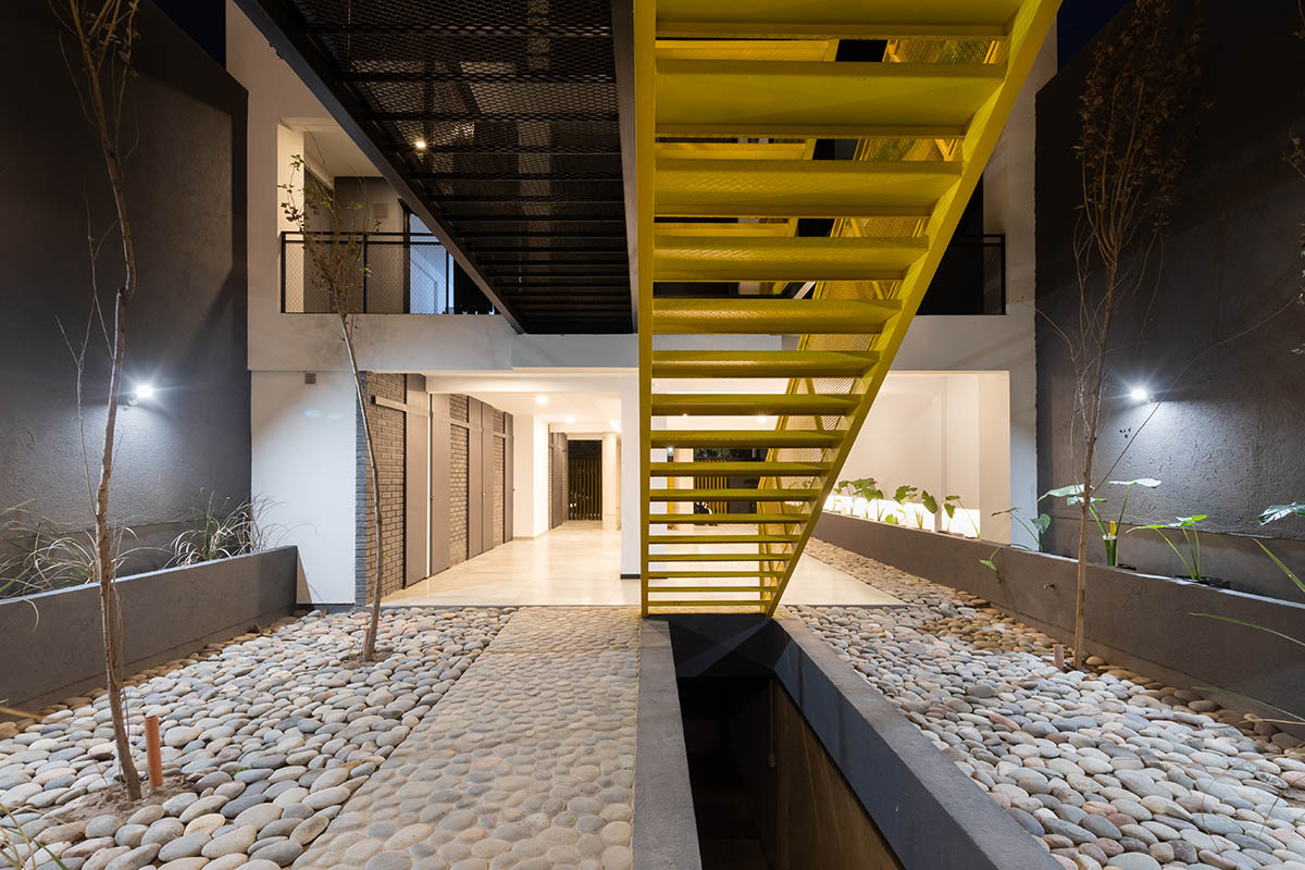 Quaranta & Coraglio Arquitectos completes Casa 40 Building in Cordoba