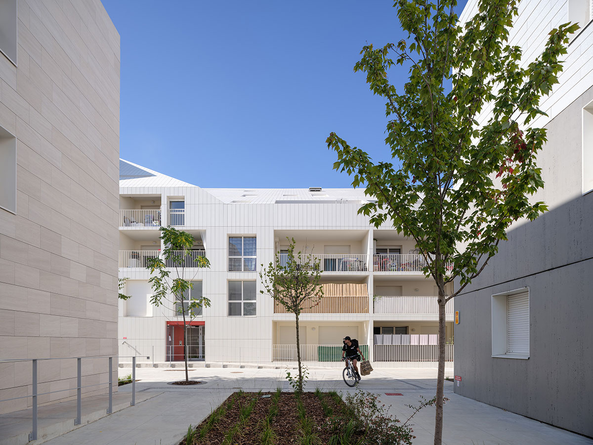MVRDV completes Ilot Queyries residential complex in Bordeaux