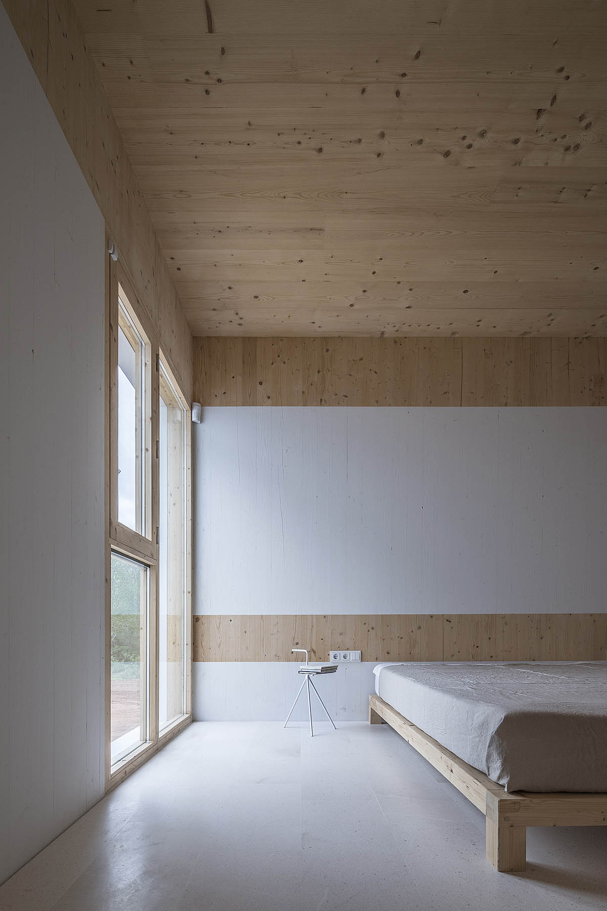 Marià Castelló Architecture designs fragmented all-white family house on the island of Ibiza