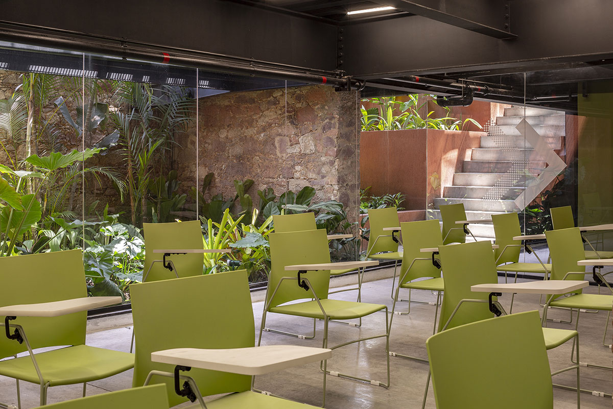 Laurent Troost Architectures revives abandoned heritage building as an innovation house in Brazil