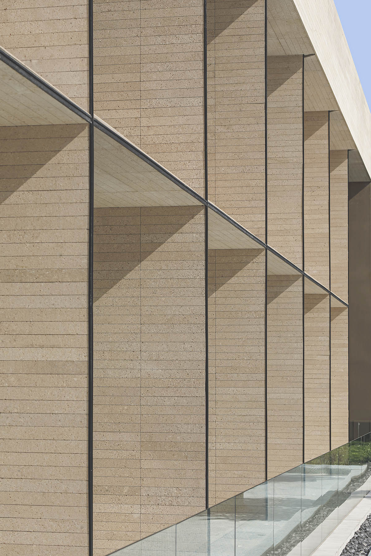 Matrix Design completes multi-purpose club featuring 3D gridded façade in China