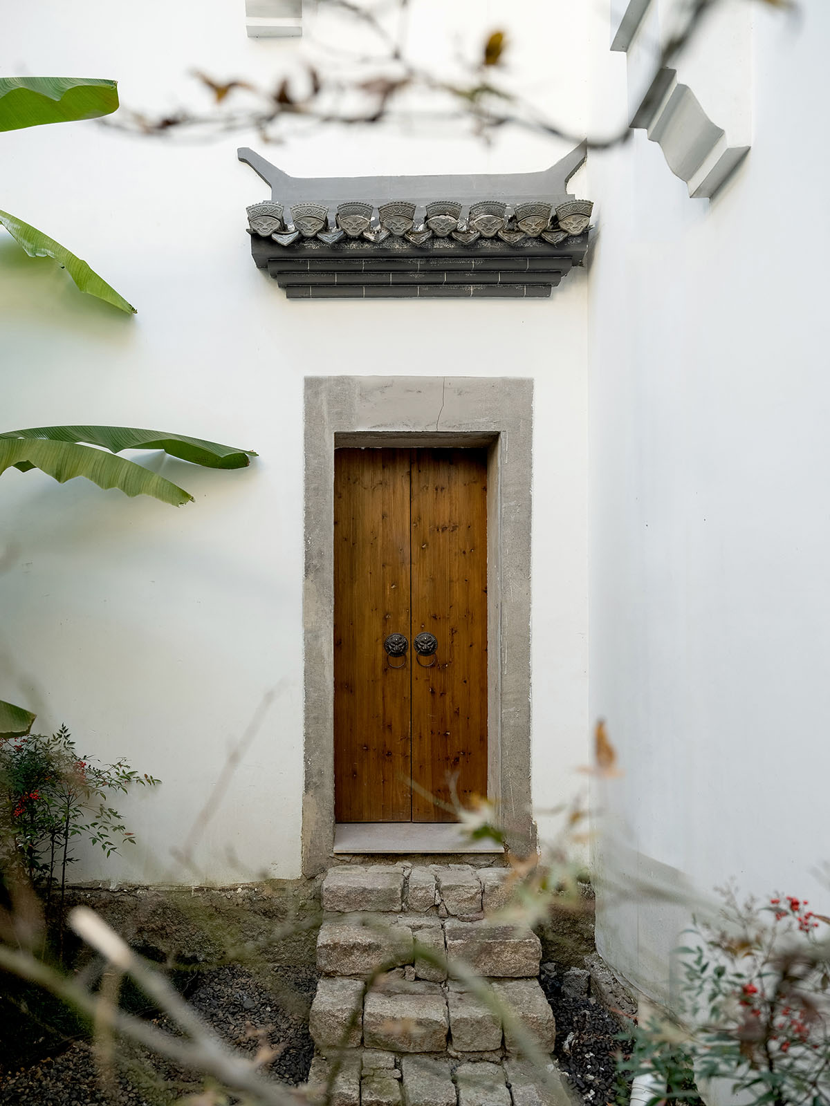 CCD completes resort and spa by keeping traditional architectural elements in Huangshan, China