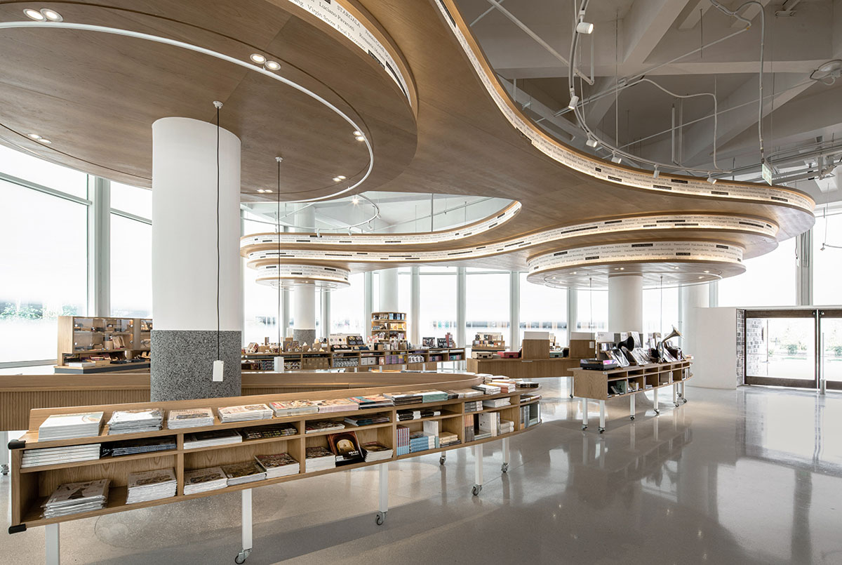 a9a rchitects wraps Fang Suo - Fang Ting Bookstore with transparent glass curtain wall in China