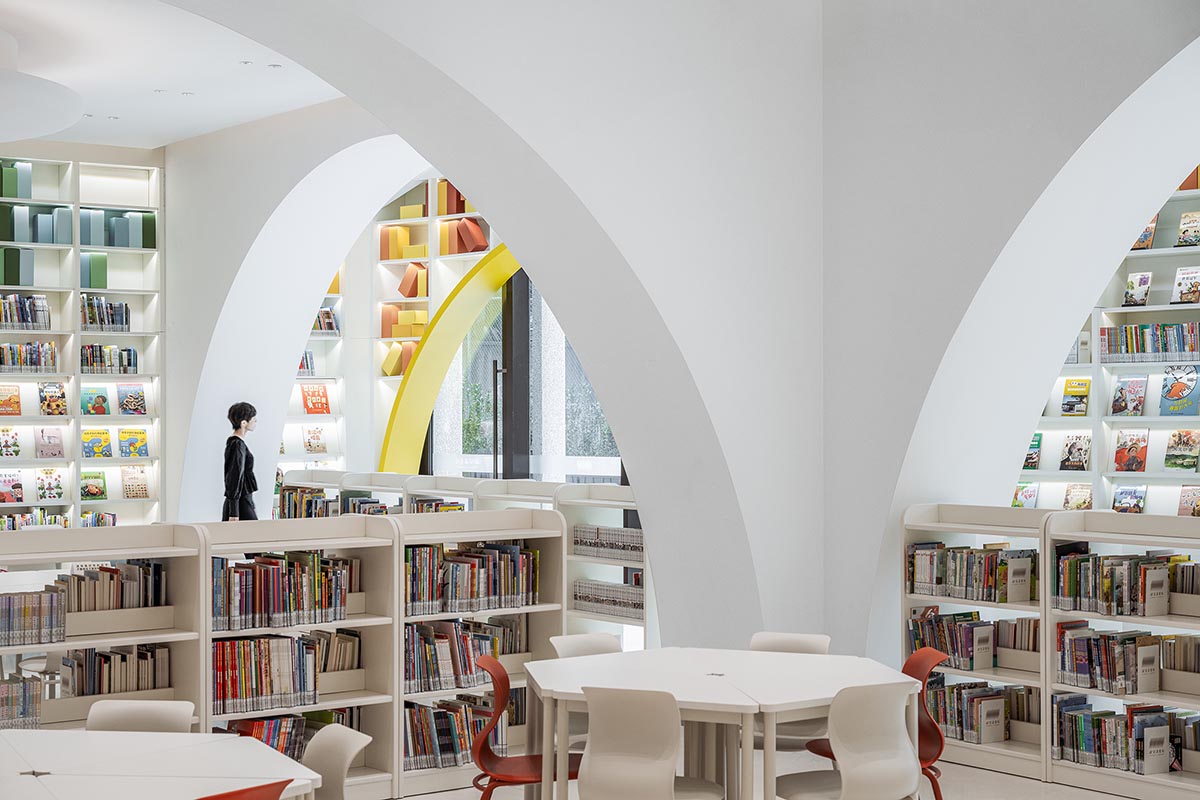 Zikawei Library features a spacious atrium with deep alcoves inspired by Chinese trousseau box