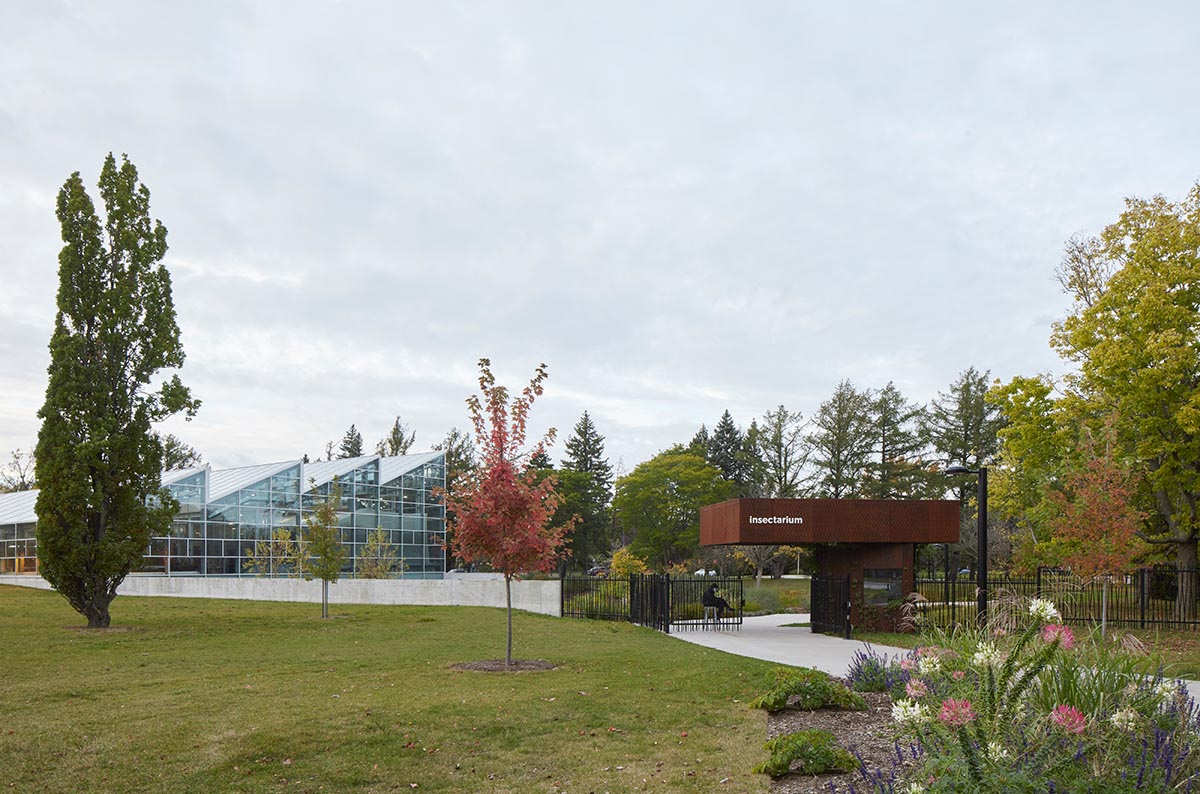 Corten steel pavilion by Pelletier de Fontenay plays with two geometries in Montreal