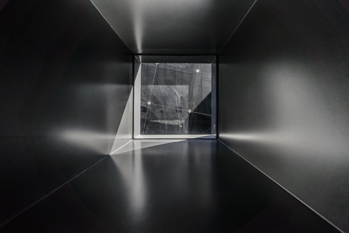 A New Taiwan Museum Under the Interweaving of Two Orders