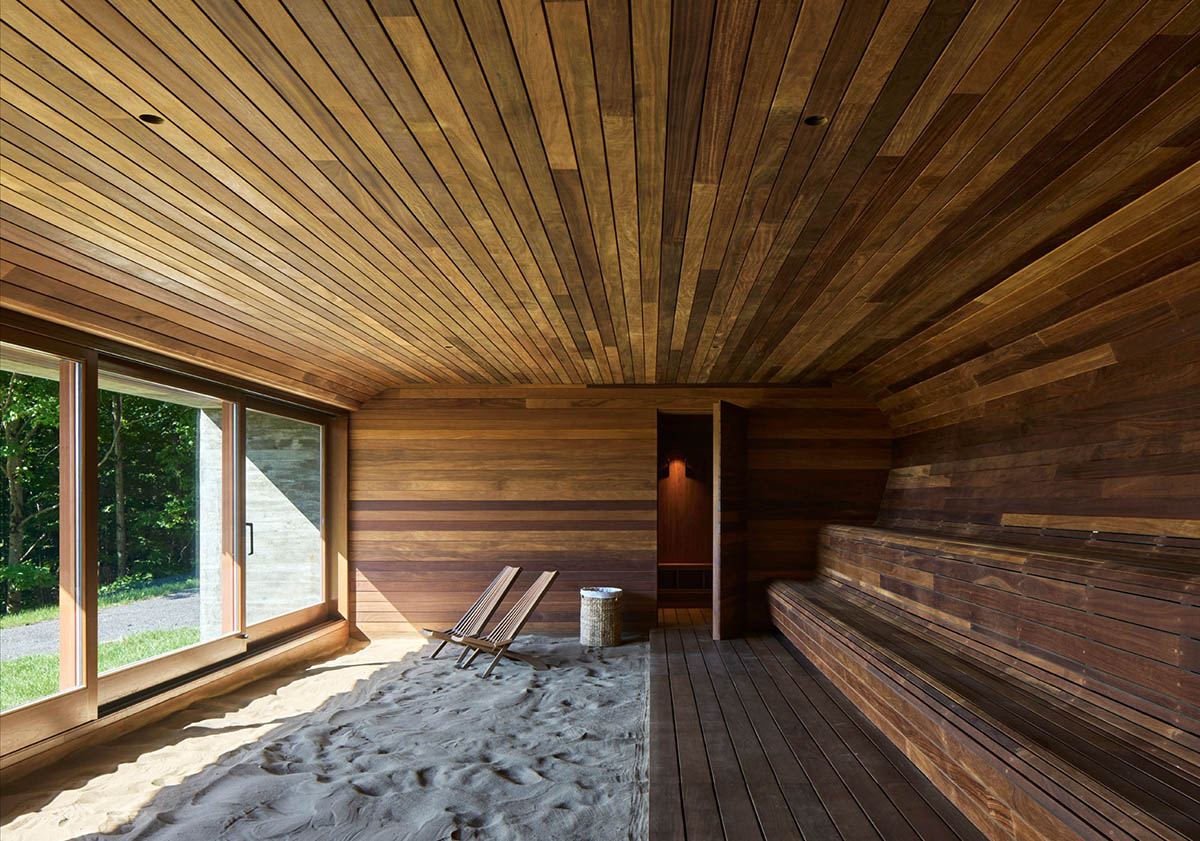 MacKay-Lyons Sweetapple Architects expands a concrete spa and thermal reserve in Quebec