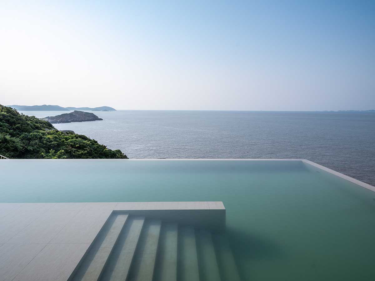 The Lighthouse Hotel reinterprets traditional fishing village settlements on a steep reef in Zhoushan