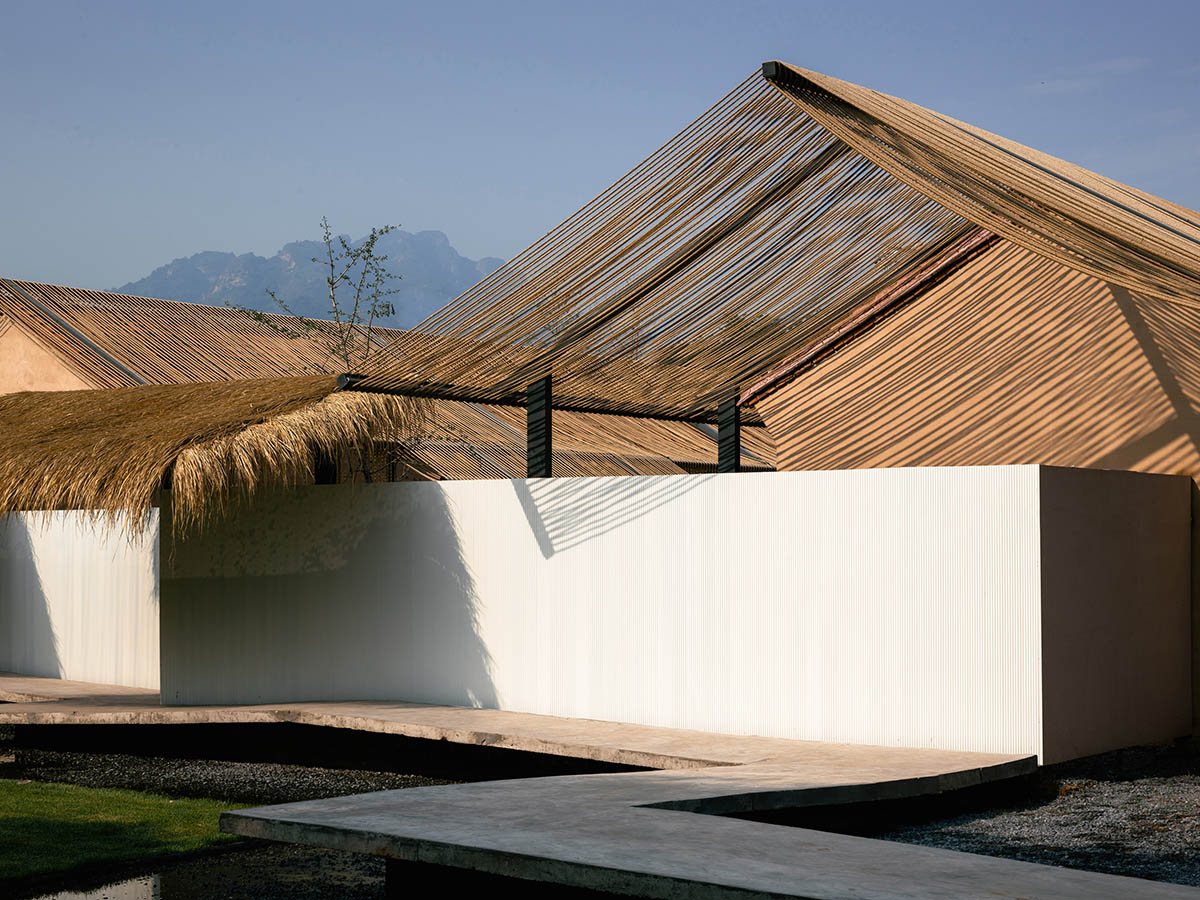 Domain Architects built boutique hotel with thatch roof and 60,000-metre hemp rope in rural Beijing