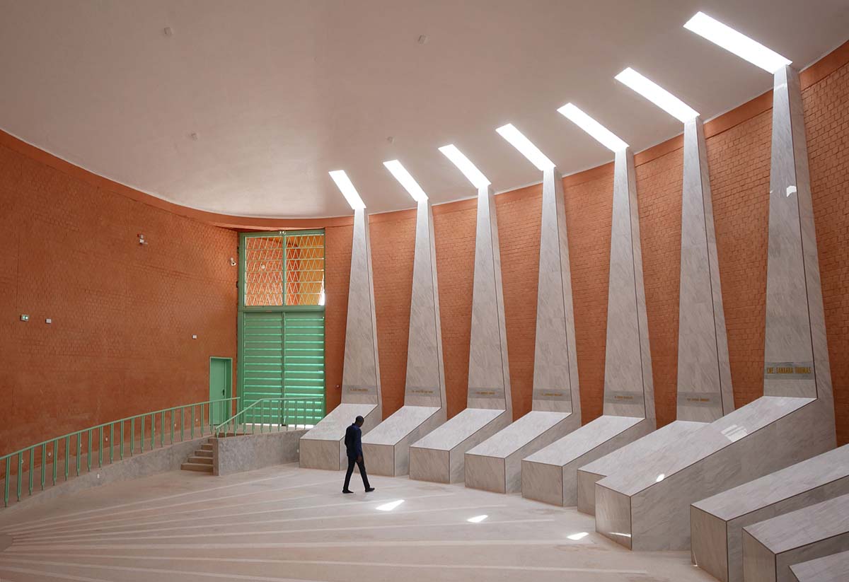 Kere Architecture creates louvred mausoleum for encounter and recreation in Burkina Faso