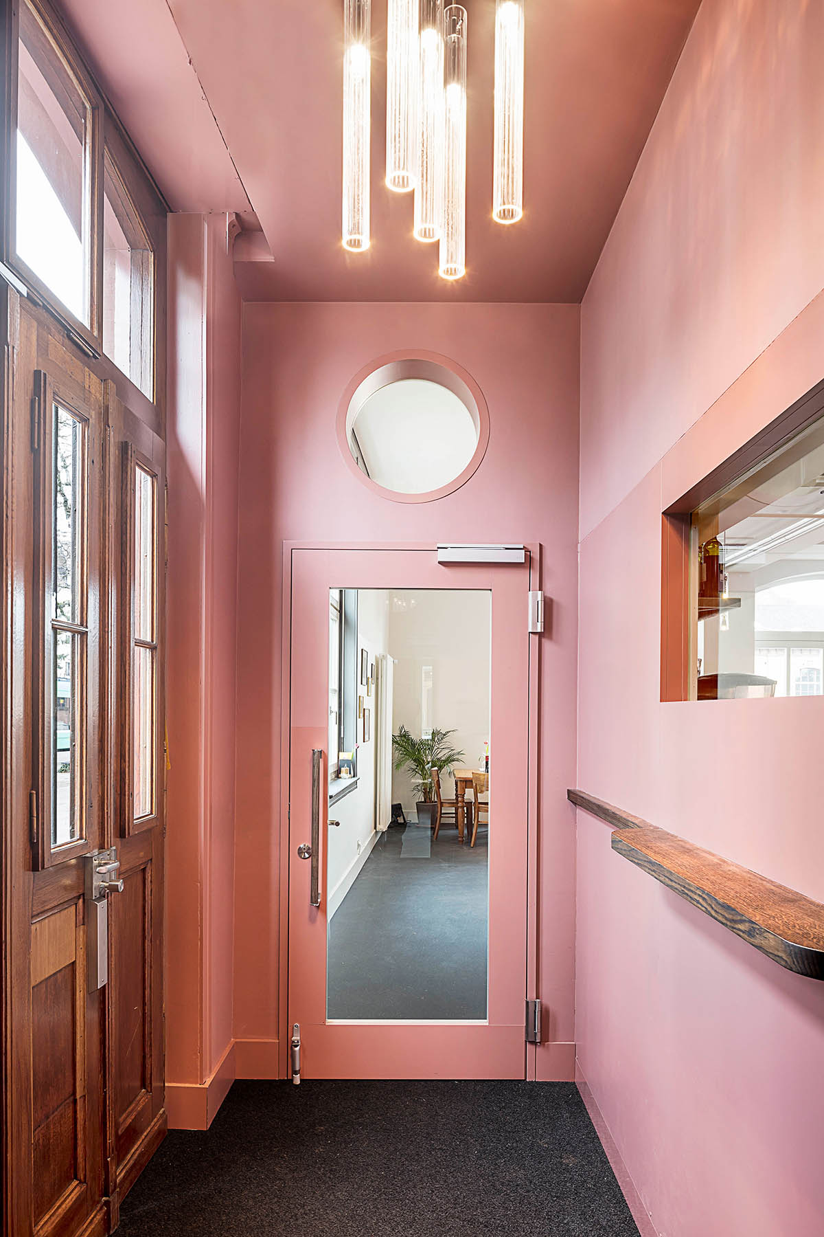 FDR Studio completes Parterre One Restaurant in pastel tones in the heart of Basel