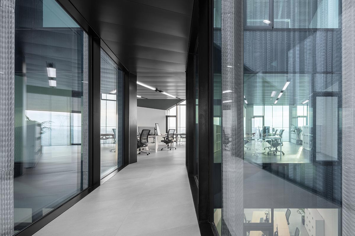 Peter Pichler Architecture creates fifth façade with pleated geometry for Bonfiglioli Headquarters