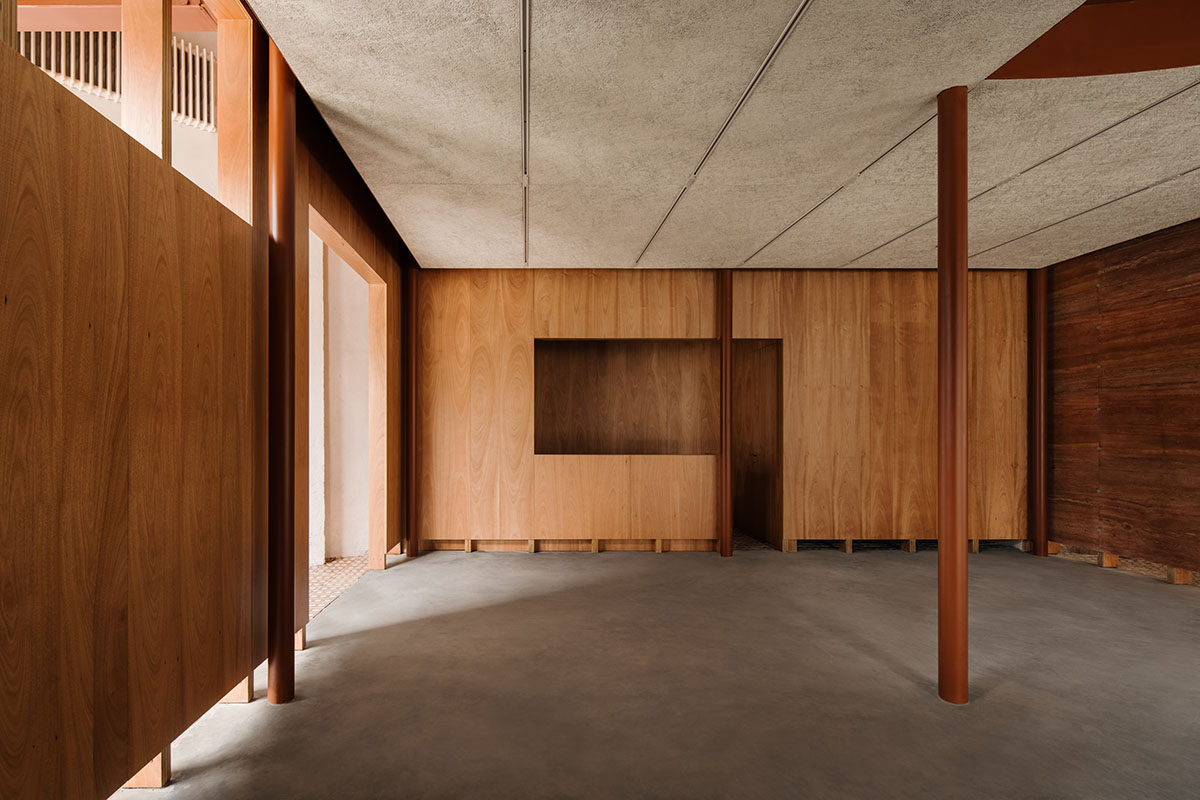 Atelier tao+c creates a crystal-like showroom with two stacked timber volumes in Beijing 