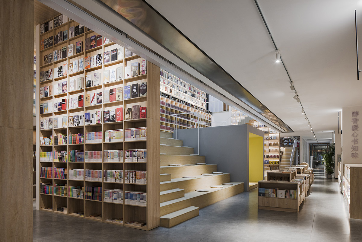 y.ad studio designs Yuanping Meijing Bookstore hidden in daylighting atriums in China