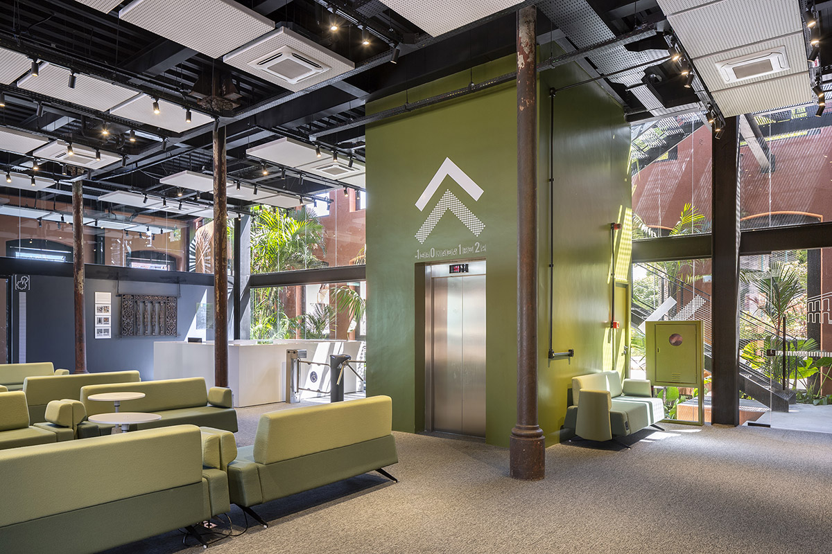 Laurent Troost Architectures revives abandoned heritage building as an innovation house in Brazil