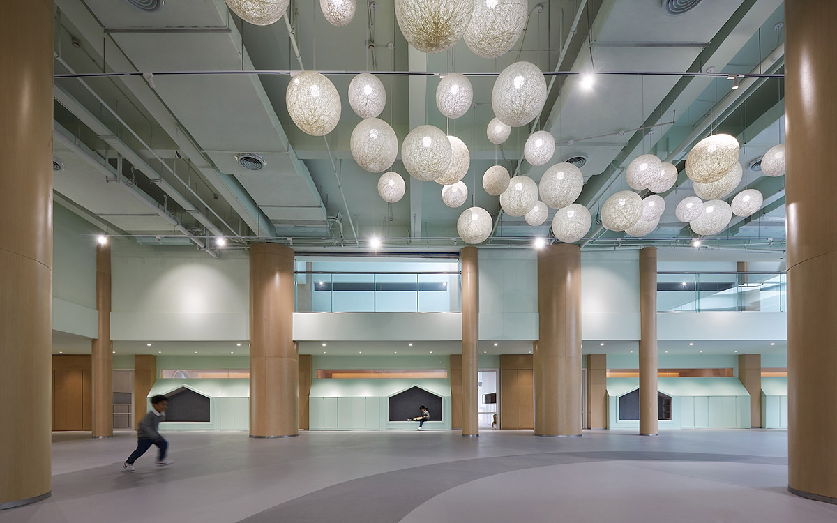 ELTO Consultancy's kindergarten features metallic curved slide to create interactive space