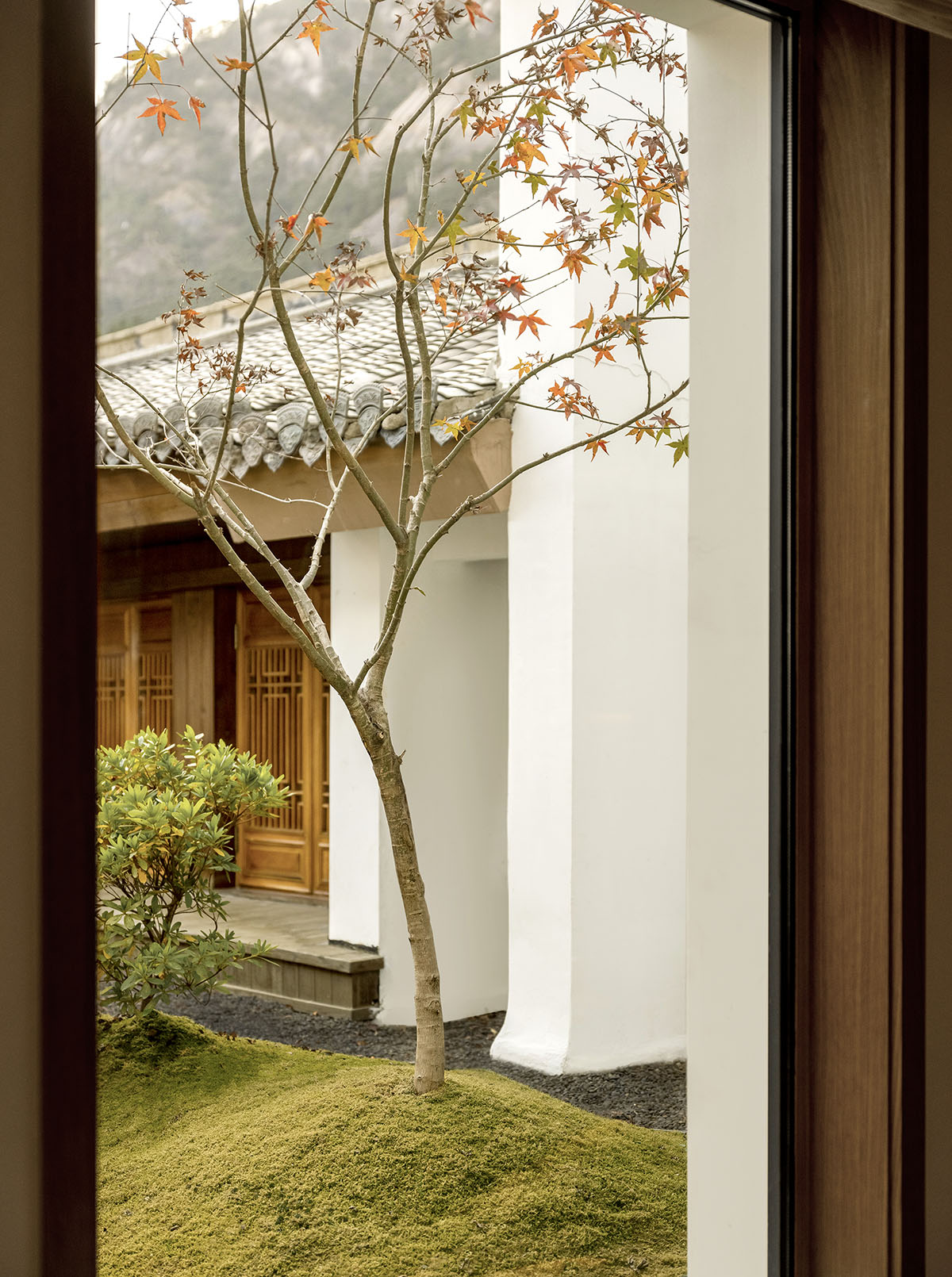 CCD completes resort and spa by keeping traditional architectural elements in Huangshan, China