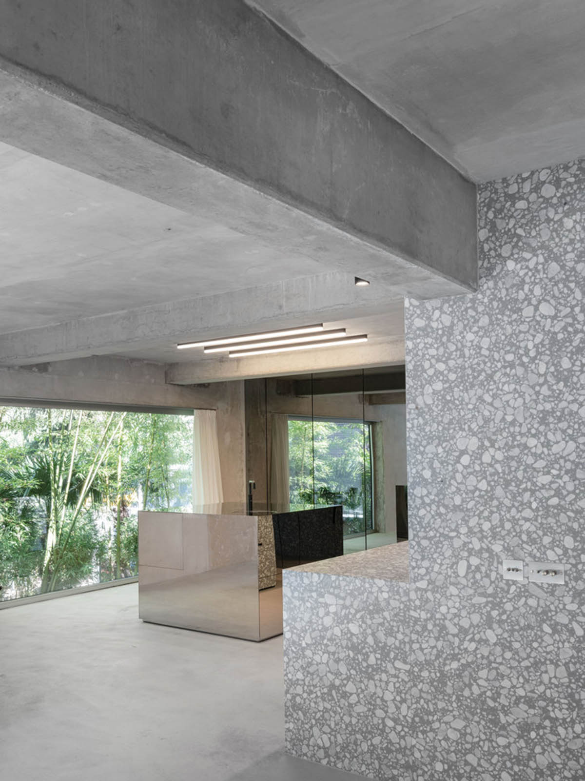 J. Mayer H completes 