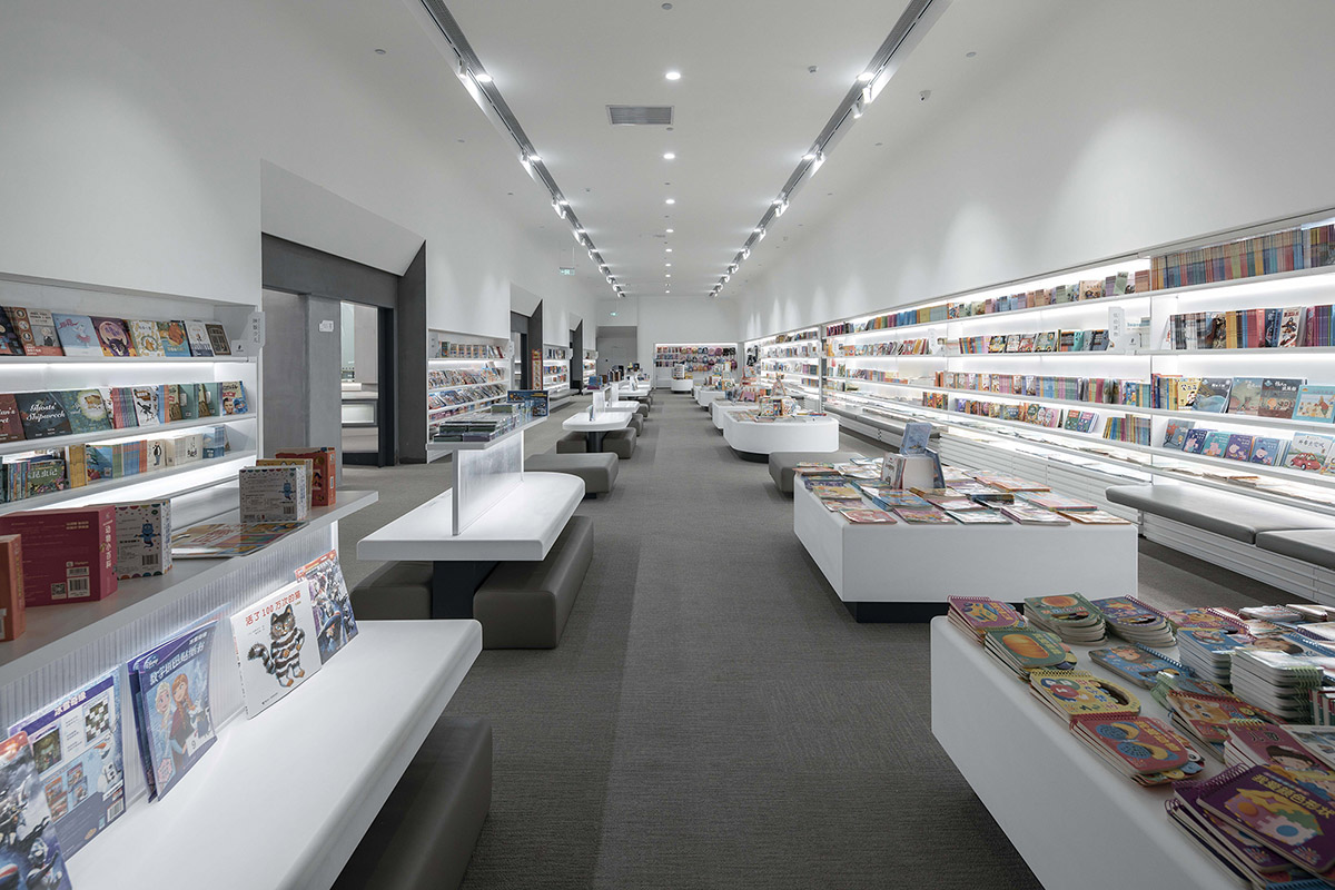Gonverge Interior Design completes futuristic Fengdong E Pang Bookstore in Xi'an City