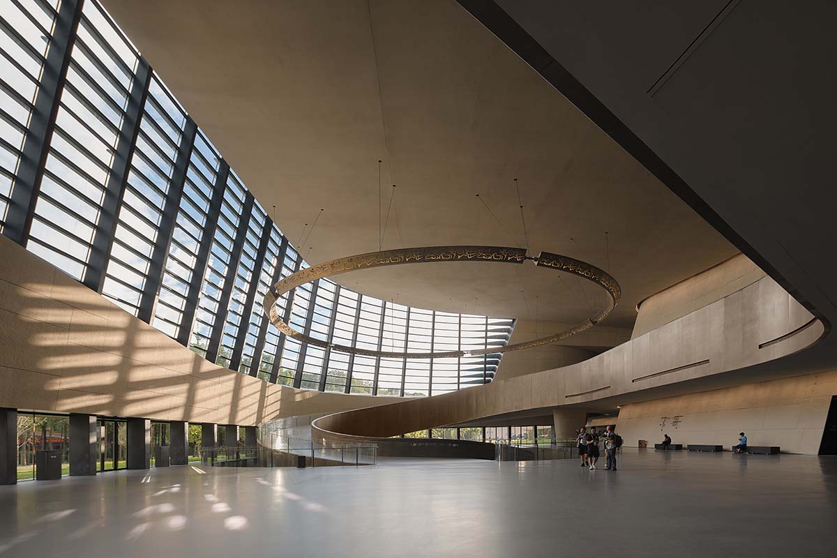 Mound-shaped museum by CSWADI rises from the earth like