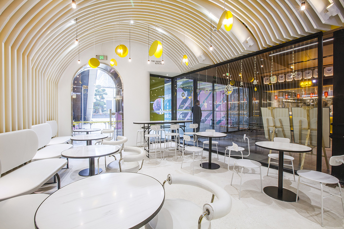 Towodesign creates a cheese-like dessert shop in China