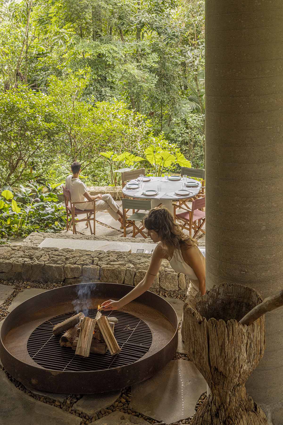 Canopy House by Studio MK27 barely touches the ground amidst Brazilian tropical forest