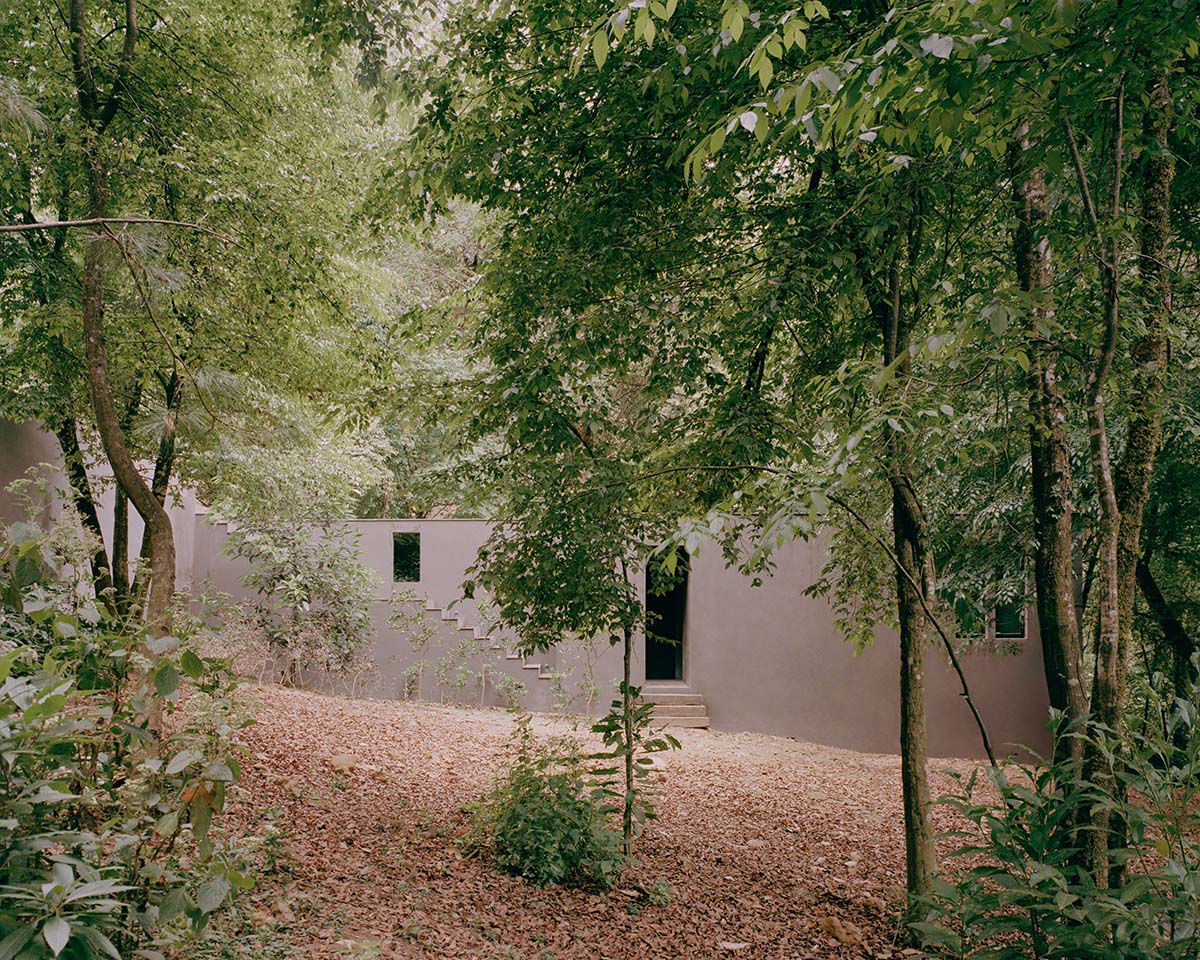 PPAA completes Copas House with sleek skin and pastel tones in Valle de Bravo