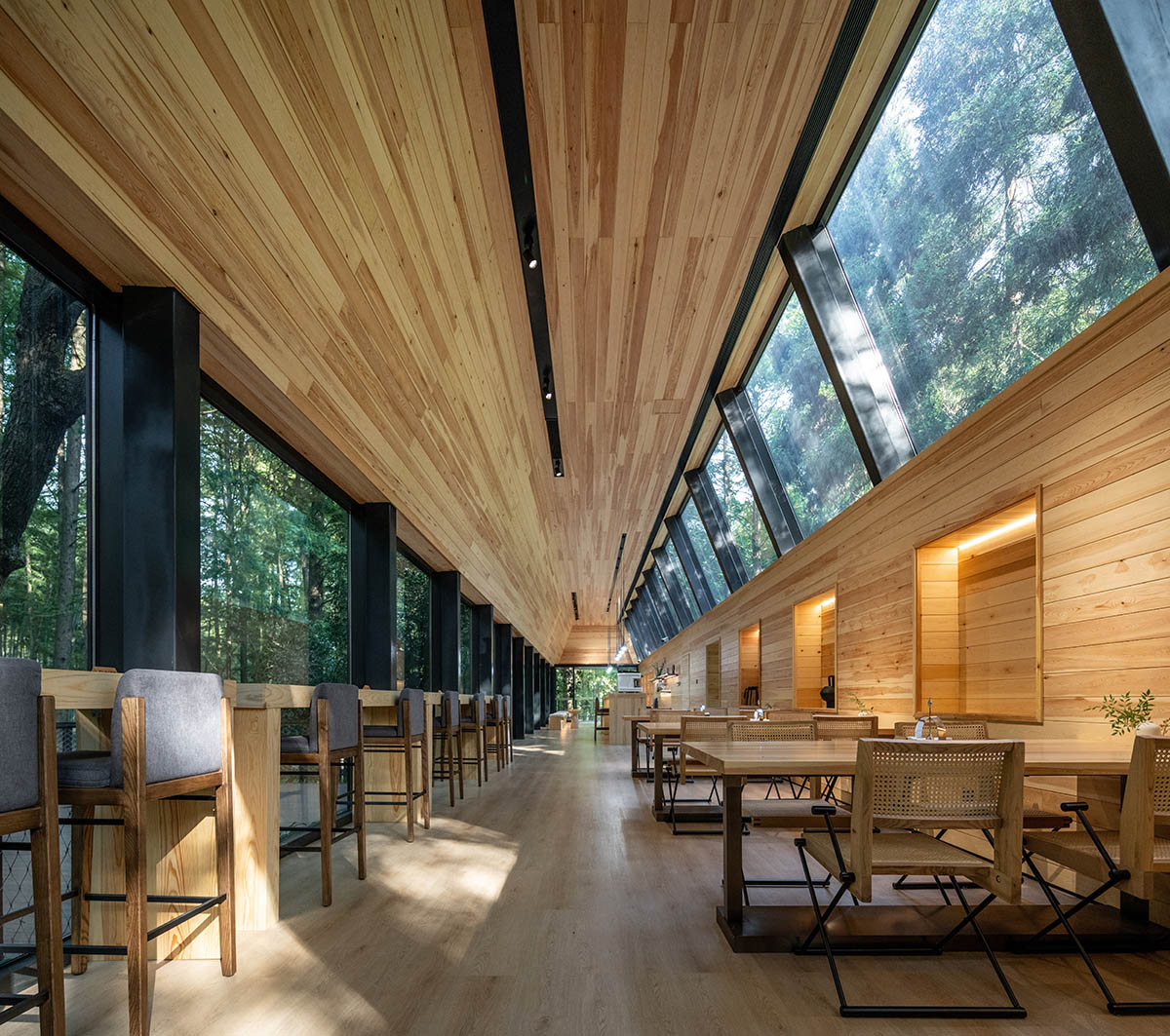 GLA Architects built a poetic hotel that looks like whispers of nature in Hangzhou