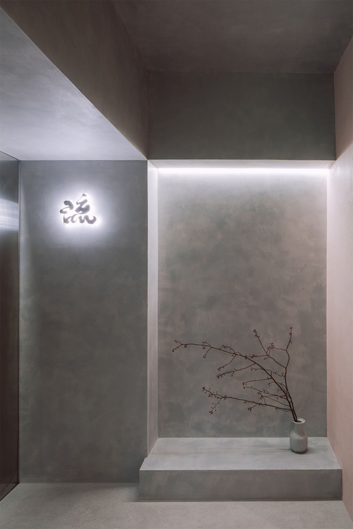 Green hues and pastel colors dominate multi-functional painting studio by ATELIER MOZH in China