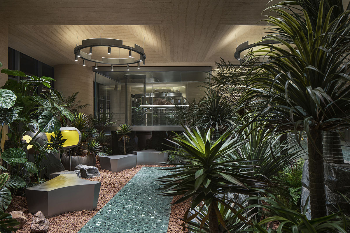 Silver gray tone and dark green retro elements form Haydon Zhengzhou by SALONE DEL SALON