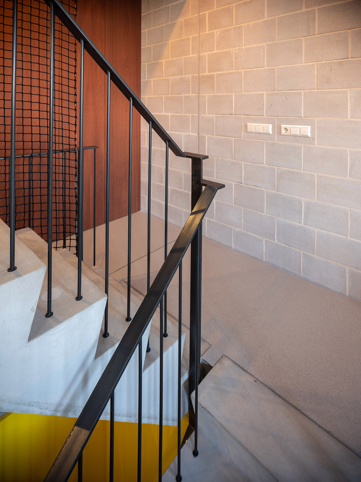 BETA built a three-generation house with open plan and free-form elements in Amsterdam