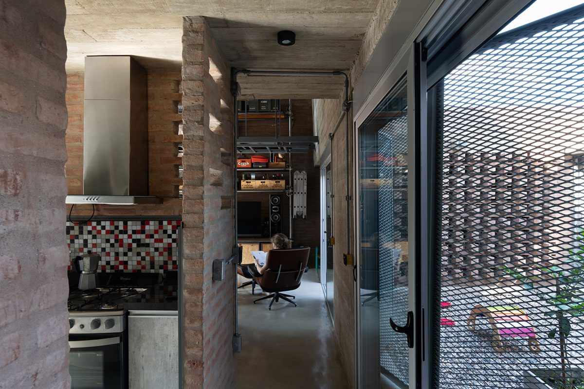 Fae + NOMADA complete residence with continuous elements and courtyards in Córdoba