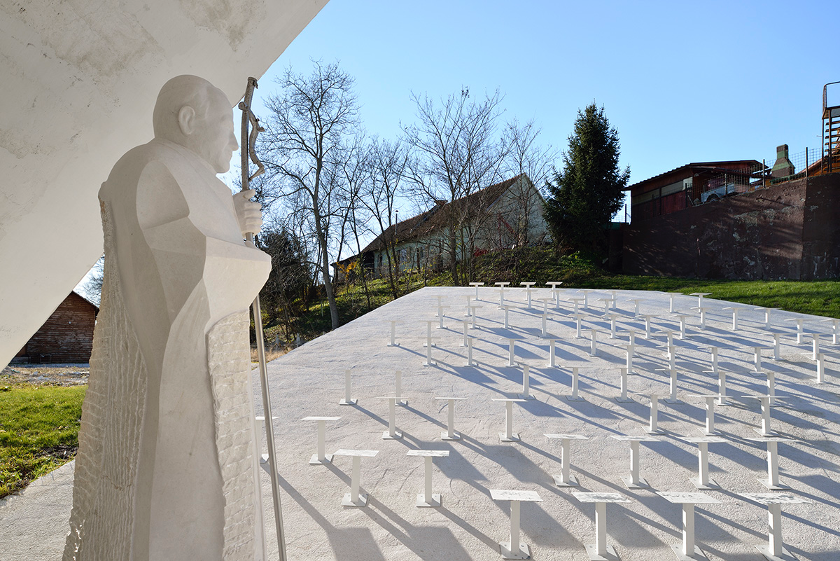 ENOTA Completes Sculpted Chapel In Skorba Village Of Slovenia