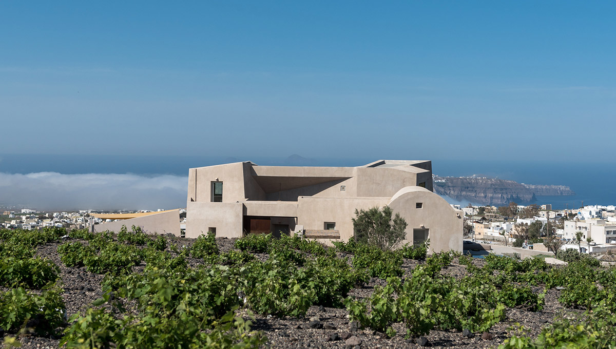 Kapsimalis Architects Completes Cave-Like Summer Residence On The Outskirts Of Pyrgos