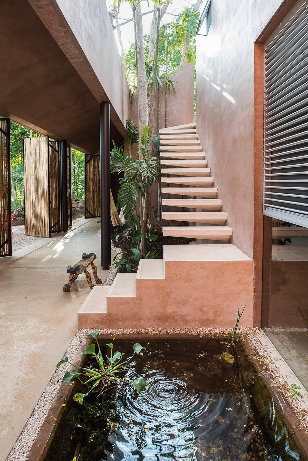 TACO Completes This Homelike And Pinkish Workshop Studio In A Lush Green Of Yucatan Peninsula