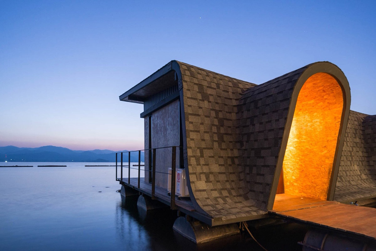 Dersyn Studio Completes Floating Resort in Thailand