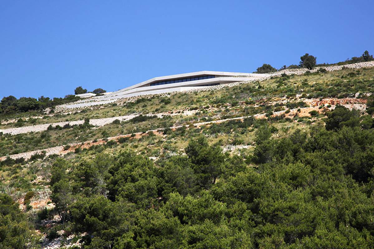 Proarh Seamlessly Blended This Family House In The Landscape On The Croatian Island
